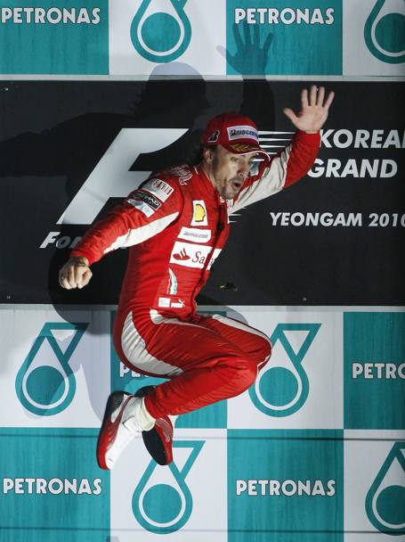 Corea 2010: Alonso vince e si porta in testa al mondiale con 11 punti su Webber, out nel diluvio. Ap 
